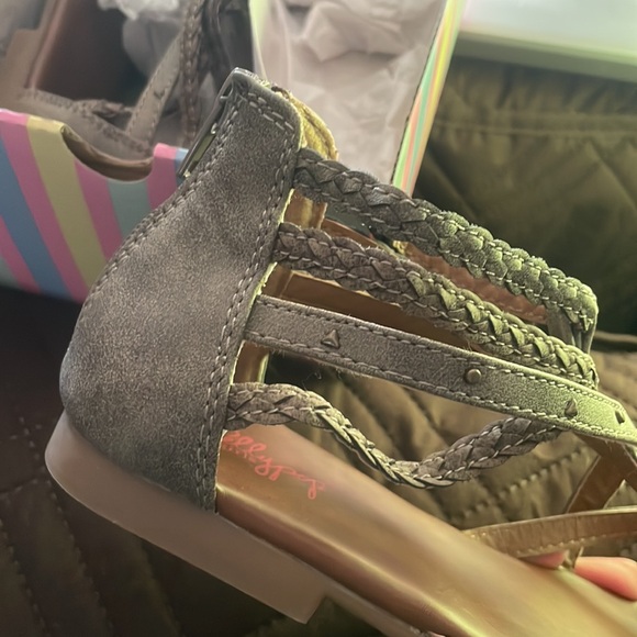 Sandals - Picture 4 of 7